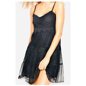Victoria’s Secret Black Strappy Tulle Lace Nightie Lined Size Medium Babydoll